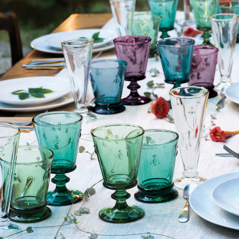 Wunderschöne mehrfarbige Wassergläser! Die Kollektion "Abeille" erfüllt die Tische mit einem eleganten mediterranen und provenzalischen Flair. 
