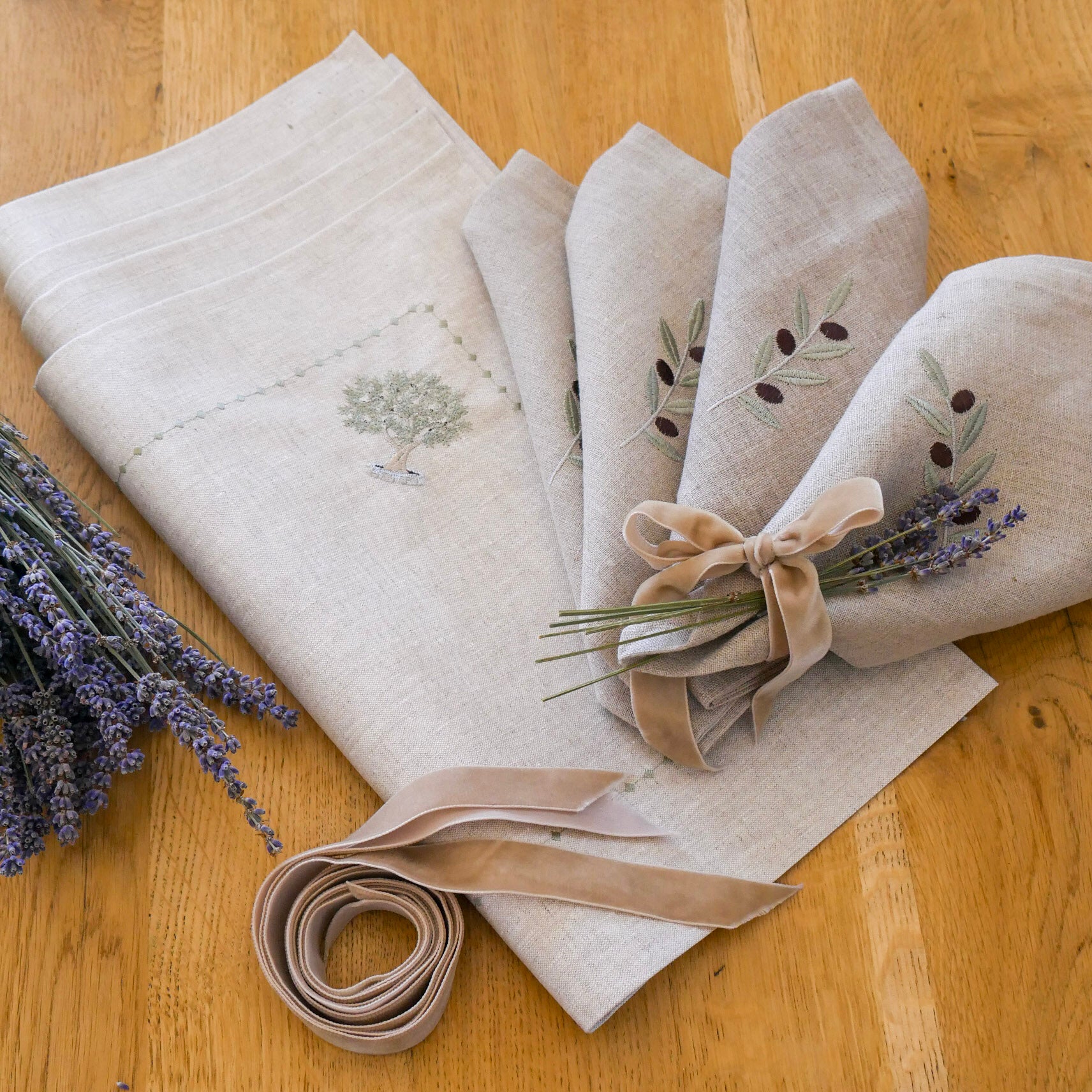 PROVENCE BOX "LEINEN TRIFFT OLIVE"